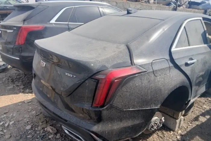 تشليح كاديلاك CT4 موديل 2022 — صورة 3