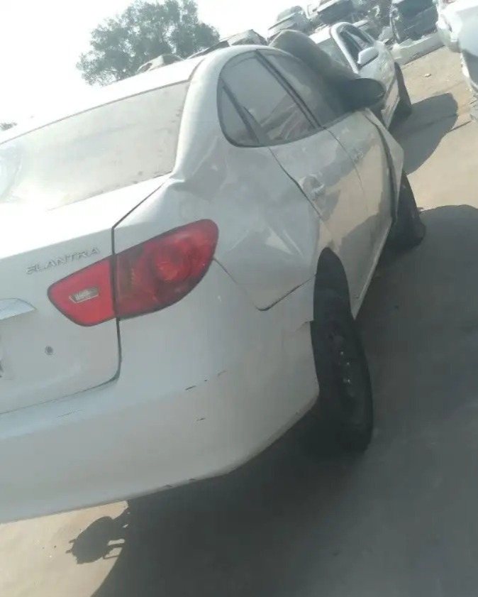 هيونداي إلنترا 2011