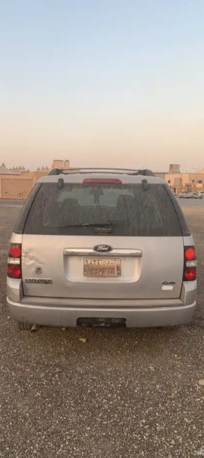 فورد إكسبلورر 2010 — صورة 4