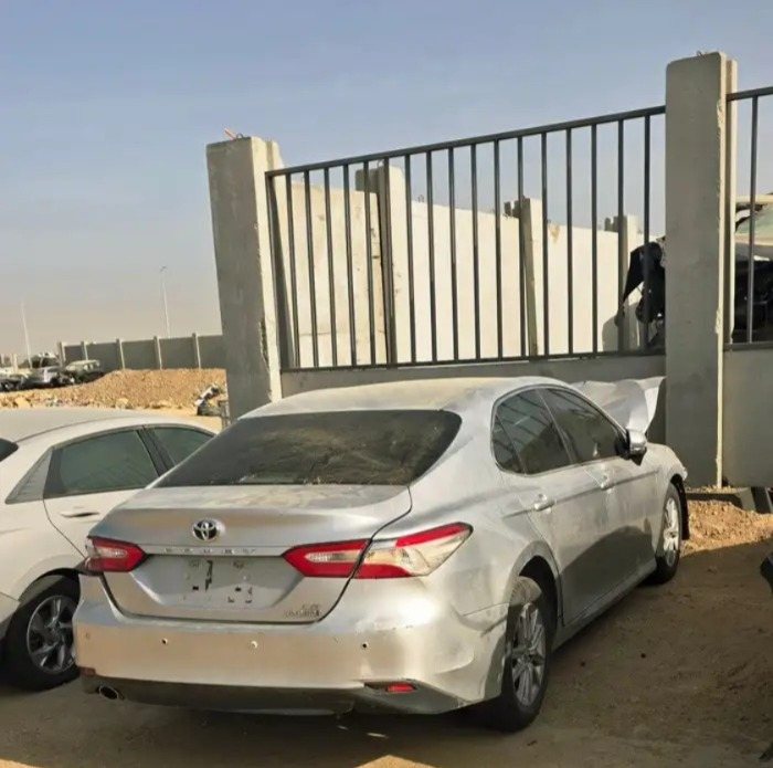 LE 2020 تشليح قطع غيار مستعملة تويوتا