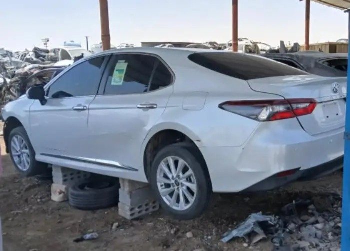 كامري هايبرد 2024 تشليح تويوتا — صورة 2